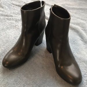 Black Leather Worthington Memory Foam Boots